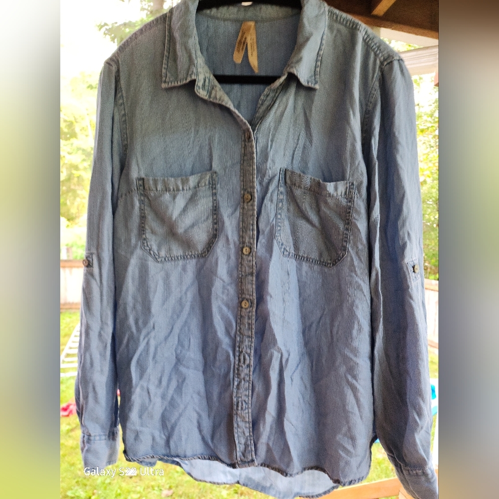 Liverpool Women's Light Blue Denim Button Down Shirt Size L